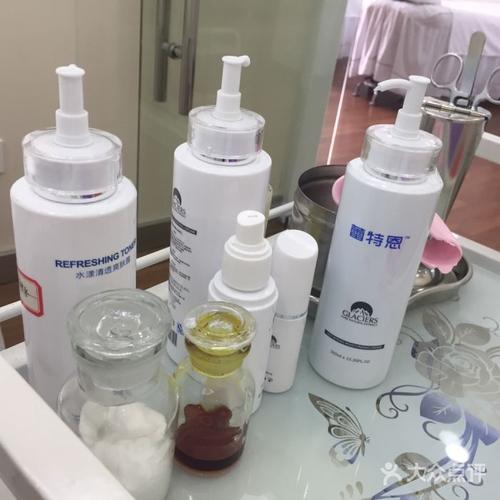 蕾特恩科技祛痘美肤管理中心补水用产品图片